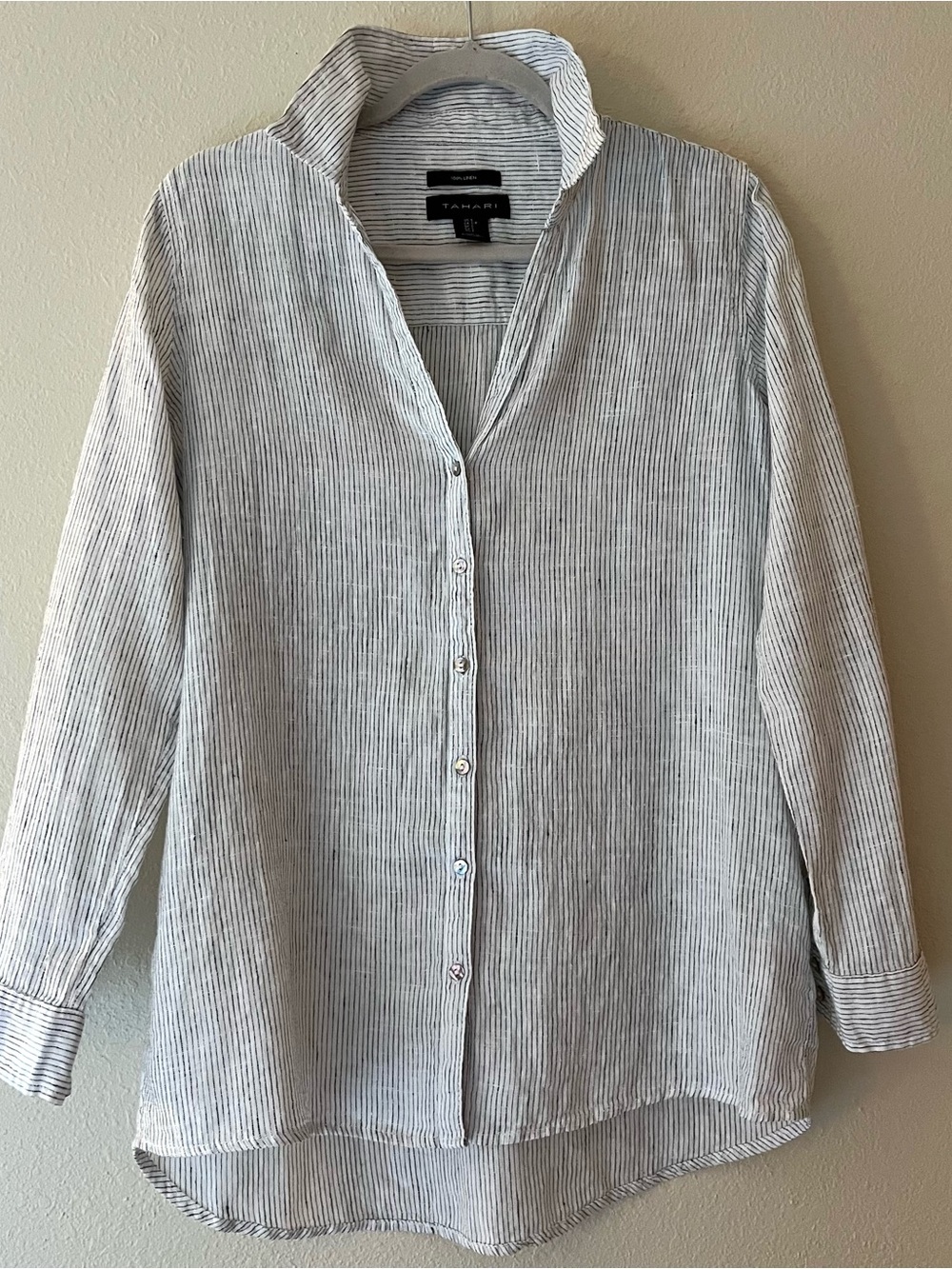 NWOT Tahari 100% Linen Oversized Button-Down Top in Women’s Size Small